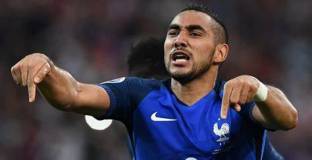  Пайе и капитанът на жените на Франция получиха орден 